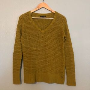 American Eagle Outfitters green knit sweater